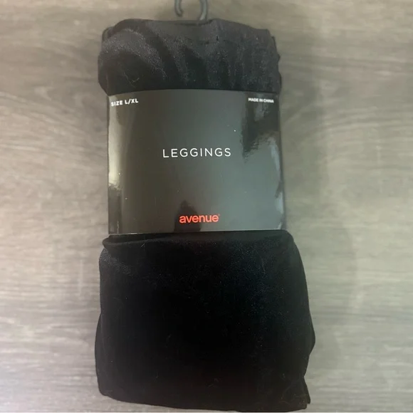 NWT Avenue Black Velvet Leggings size L/XL - Picture 2 of 4